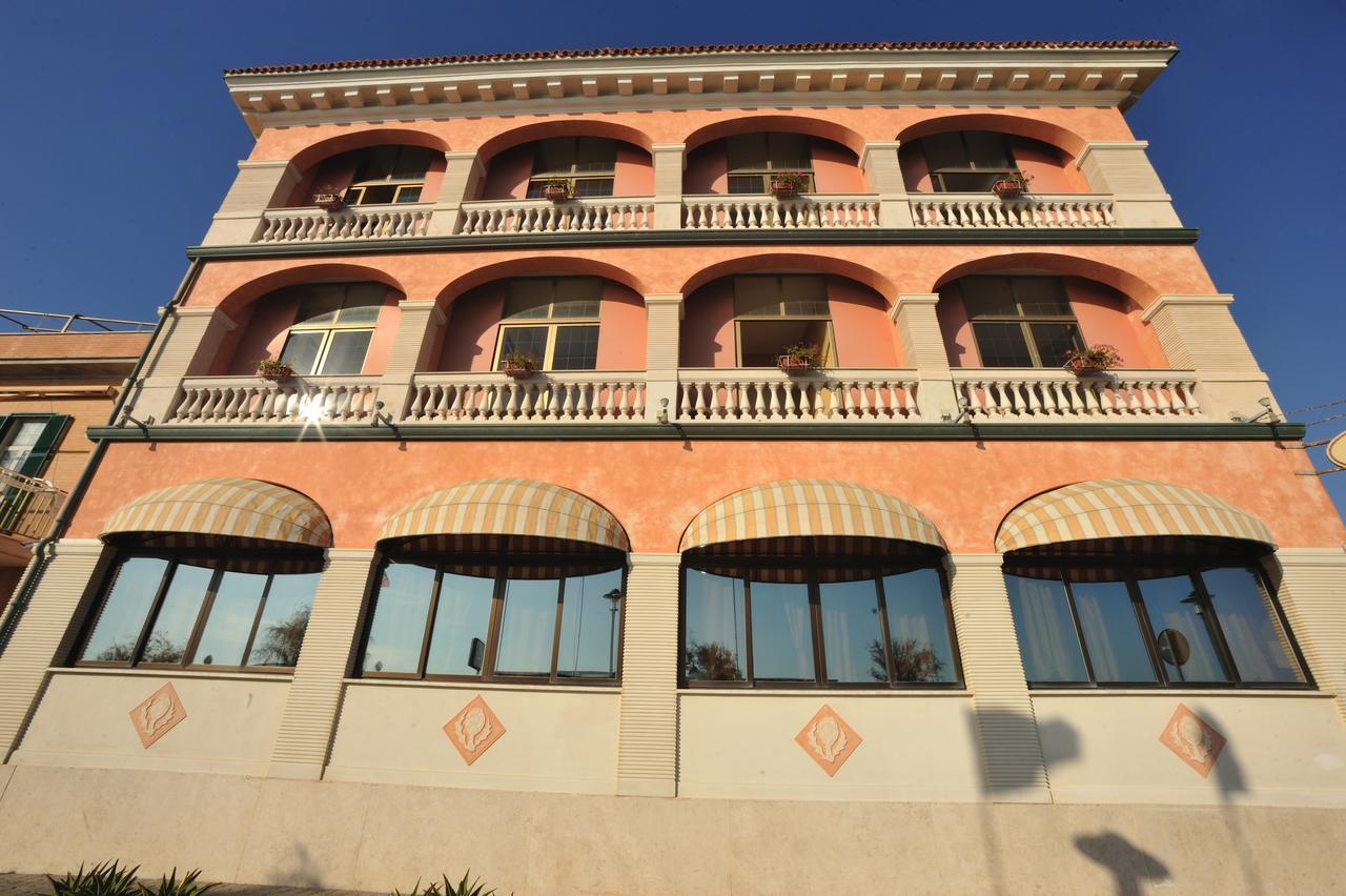 Hotel Miramare Ladispoli Exterior foto